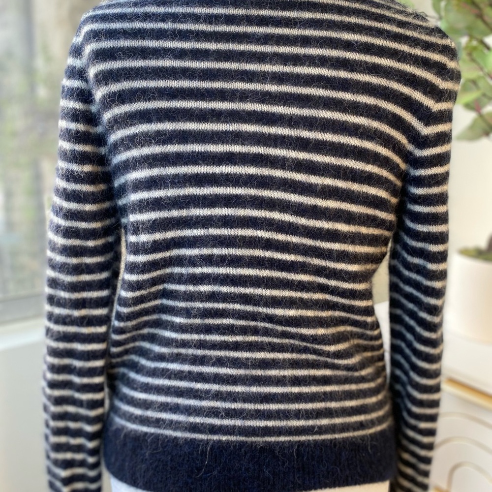 ✨Warm & Fuzzy Sweater Set (3)✨: Cupcakes & Cashmere S + Madewell M + Sundry M - Picture 9 of 16